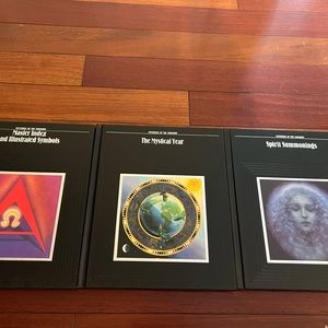 Set of three!Mysteries of the unknown!I can mix and match.I have the whole set.